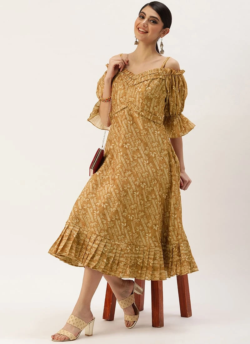 Green Printed Art Silk Cotton Maxi Dress After Six Wear Festive Wear 5 Green Printed Art Silk Cotton Maxi Dress After Six Wear Festive Wear - Image 3