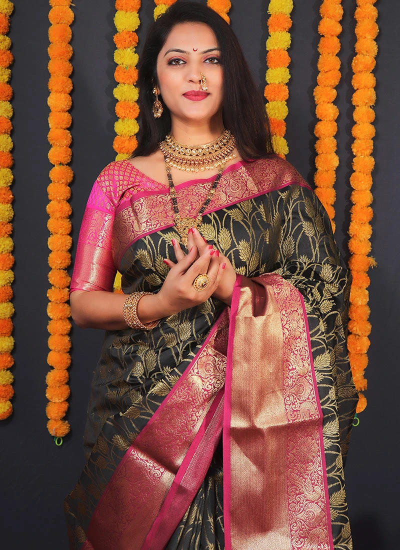 Black Kancheepuram Silk Zari Weaving Work Saree Festive Wear 6 Black Kancheepuram Silk Zari Weaving Work Saree Festive Wear - Image 4